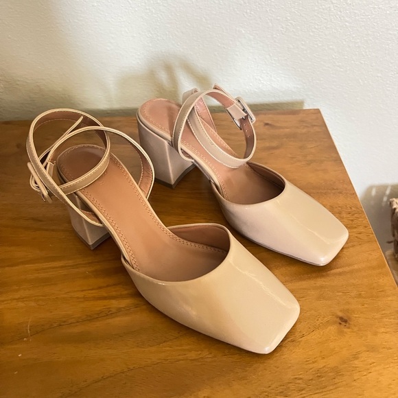 NWT ASOS Block Heel Nude Ankle Wrap - Picture 1 of 6